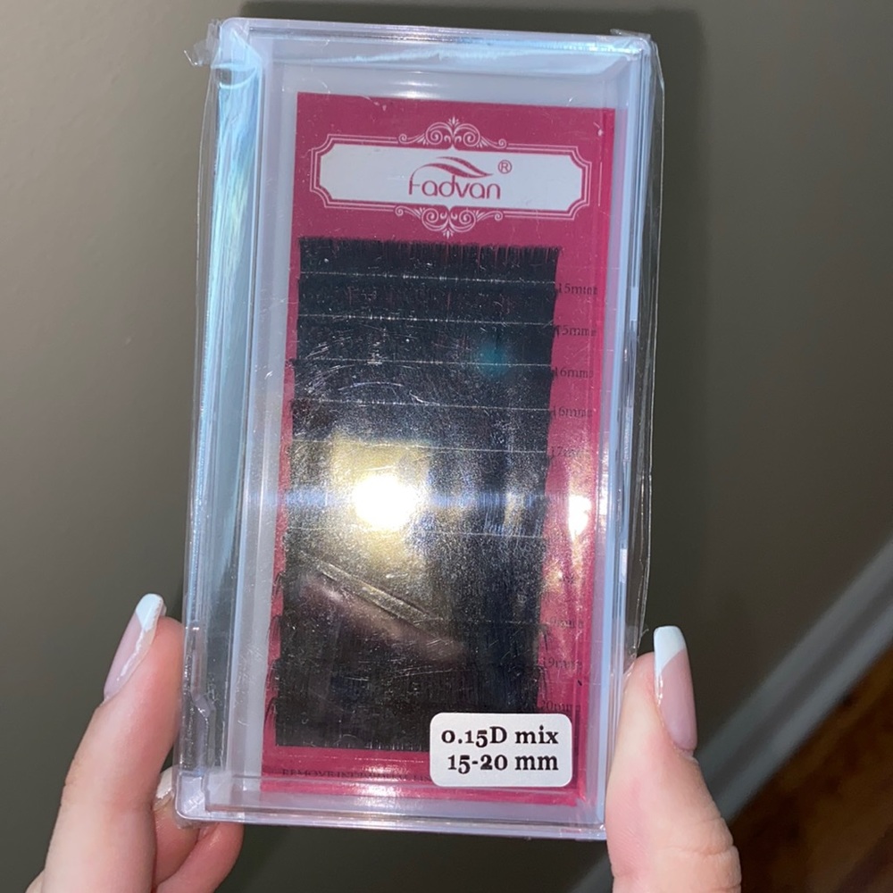 Eyelashes Extensions